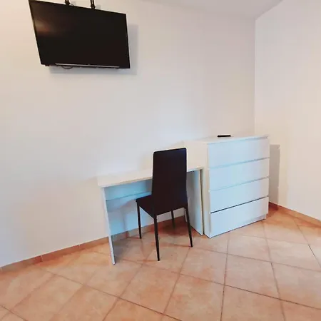 Apartment Damian *