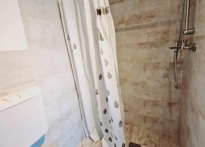 Damian Apartman Pula